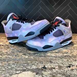 Jordan Men's Purple Sneakers